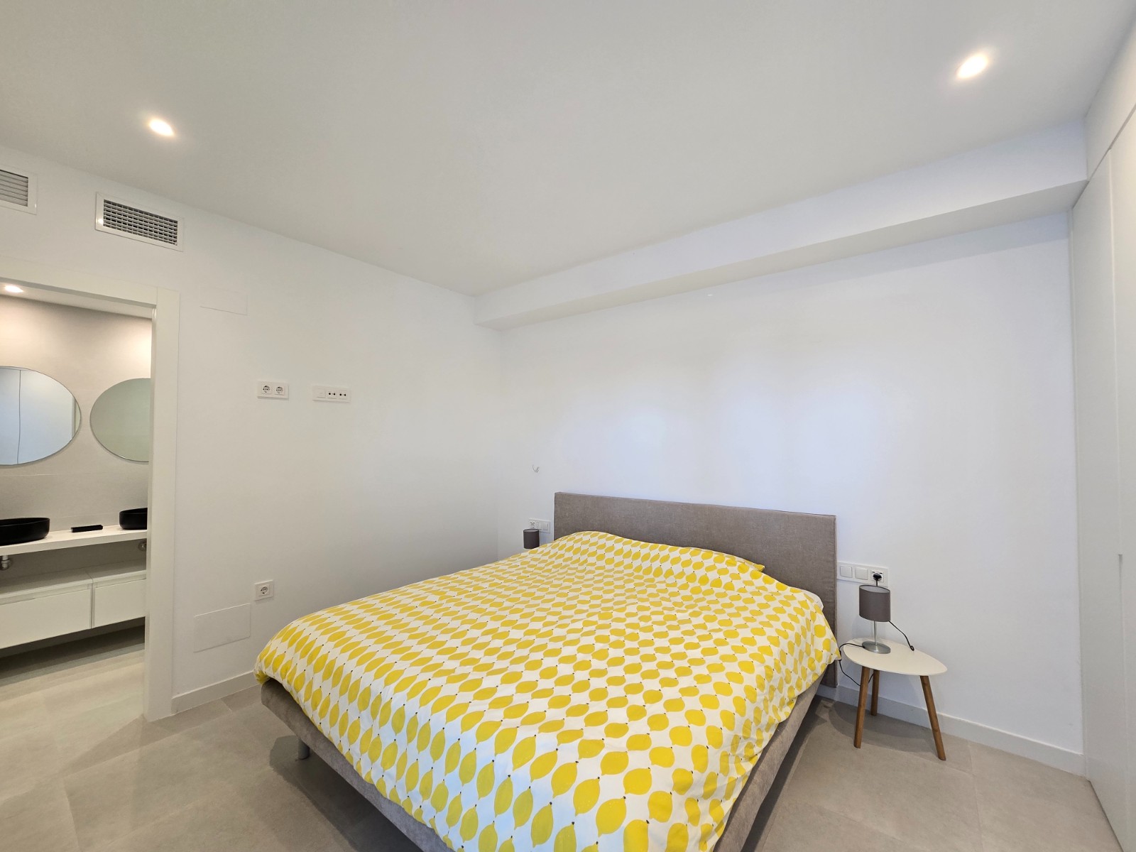 2 Bedroom Apartment / Flat * in Pilar de la Horadada *, Alicante *