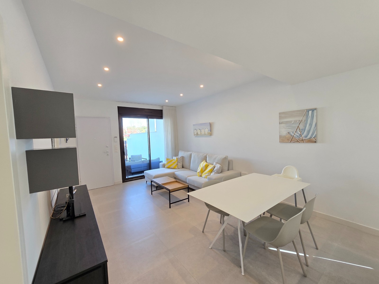 2 Bedroom Apartment / Flat * in Pilar de la Horadada *, Alicante *