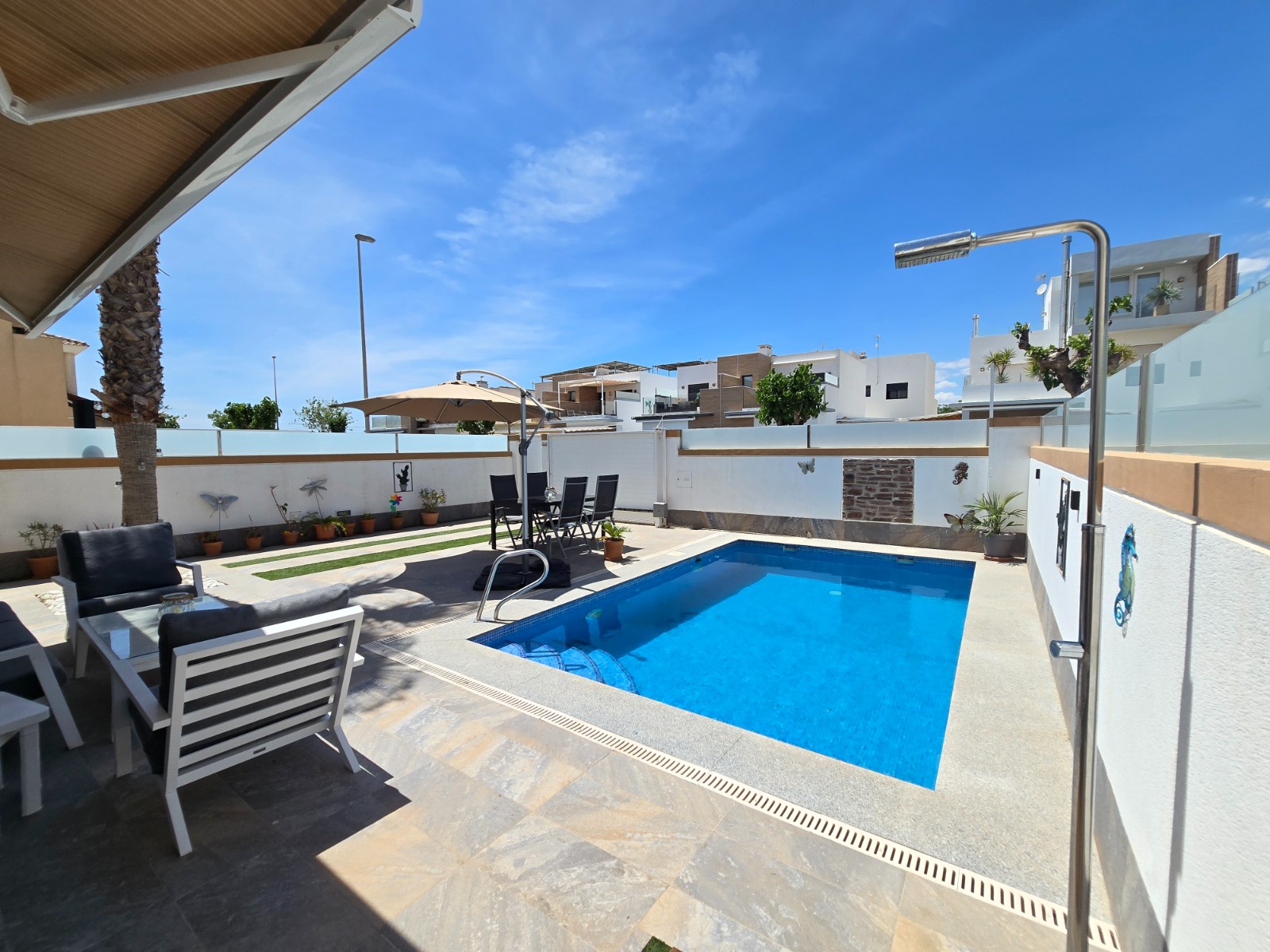 3 Bedroom Villa * in Pilar de la Horadada *, Alicante *
