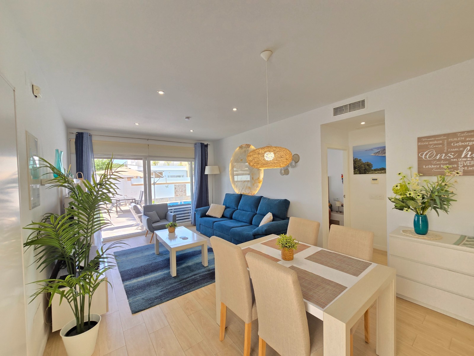 3 Bedroom Villa * in Pilar de la Horadada *, Alicante *