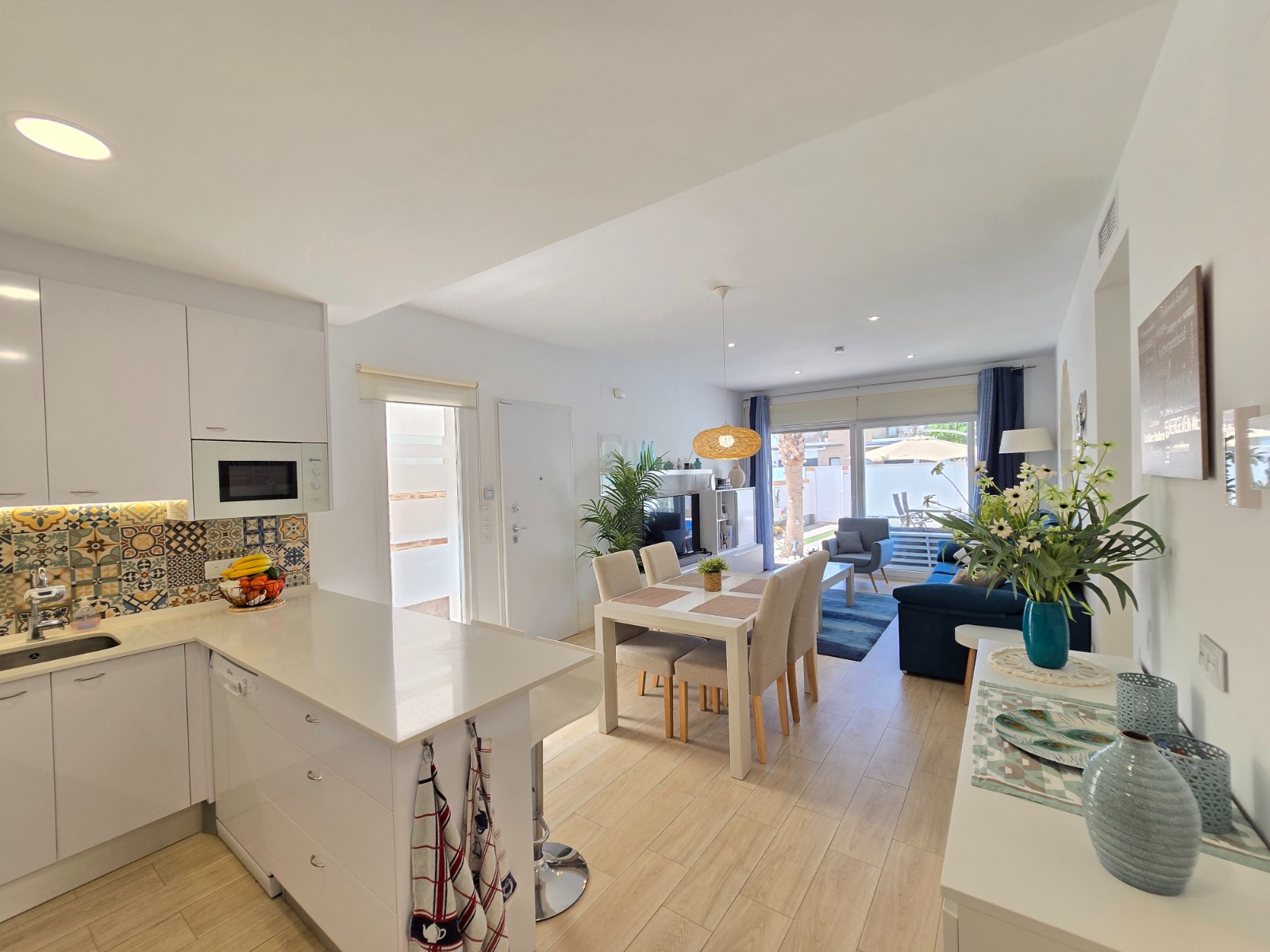 3 Bedroom Villa * in Pilar de la Horadada *, Alicante *
