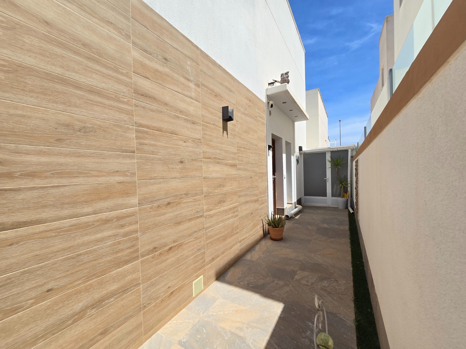 3 Bedroom Villa * in Pilar de la Horadada *, Alicante *