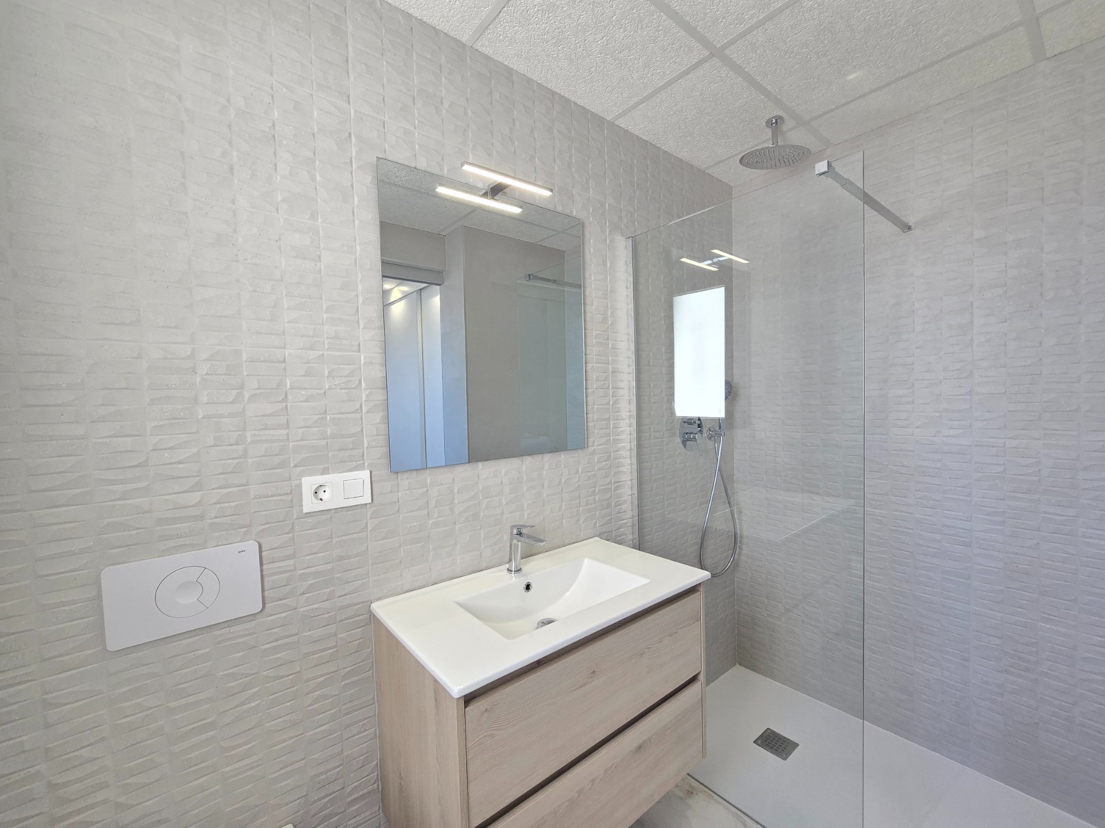 2 Bedroom Apartment / Flat * in Orihuela Costa *, Alicante *