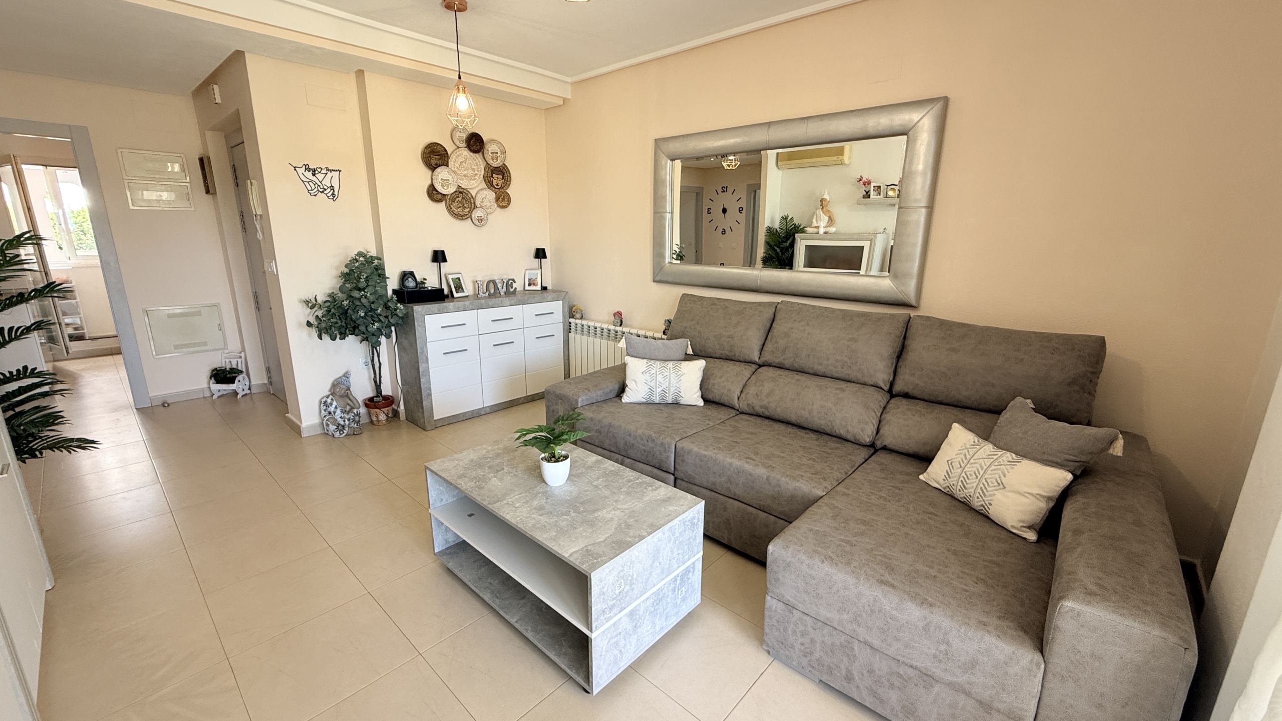 South Facing 2 Bed Ground Floor Apartment with Golf Views for Sale in Murcia