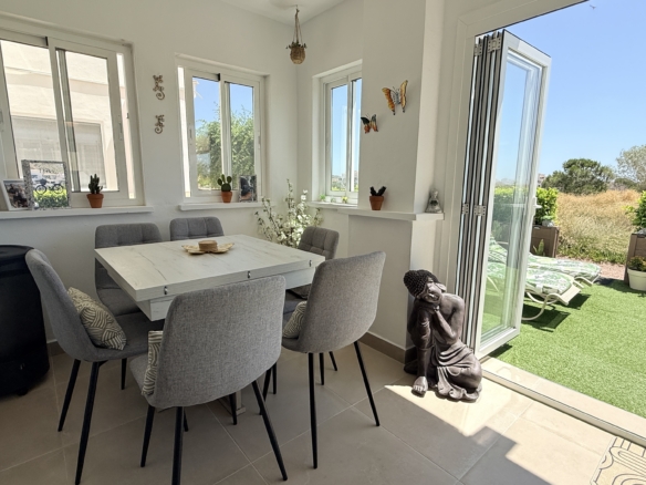 South Facing 2 Bed Ground Floor Apartment with Golf Views for Sale in Murcia