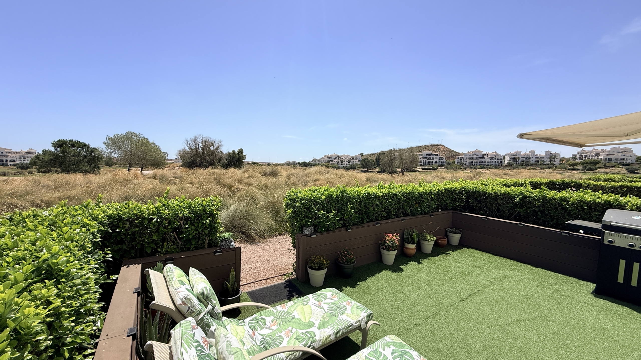 South Facing 2 Bed Ground Floor Apartment with Golf Views for Sale in Murcia