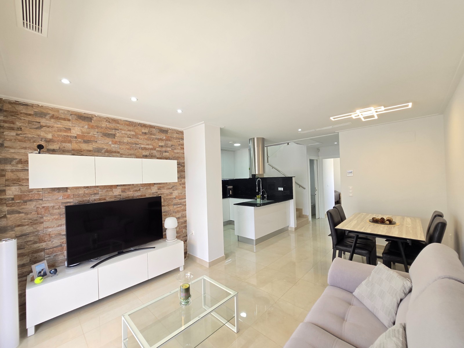 3 Bedroom Villa * in Ciudad Quesada *, Alicante *