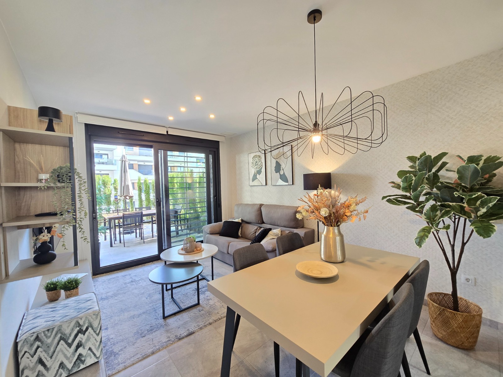2 Bedroom Apartment / Flat * in Orihuela Costa *, Alicante *