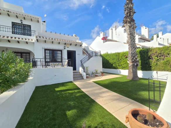 2 Bedroom Townhouse * in Villamartin *, Alicante *